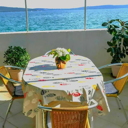 Apartment Dvorac *