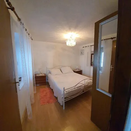 Dvorac * Kastela