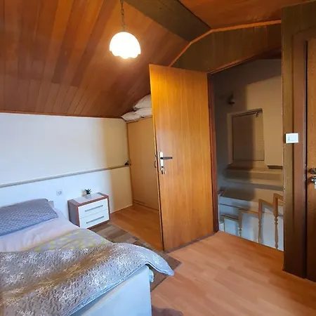 Dvorac Apartment *